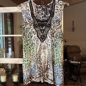 Lace detail sleeveless top